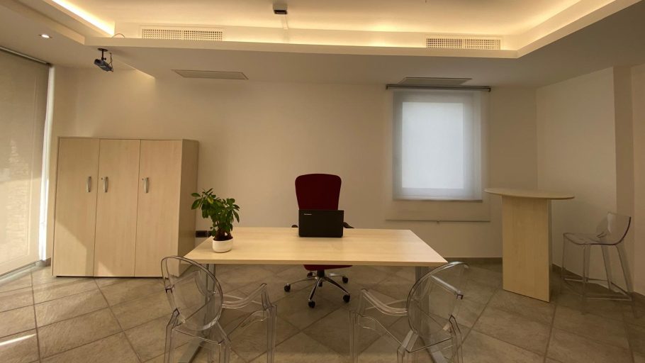 Ufficio Elegant - Configurazione a 1 postazione