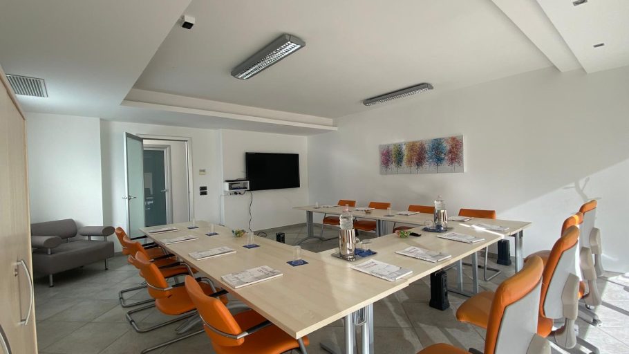 Aula di formazione - Disp. ferro di cavallo - Ang. 2
